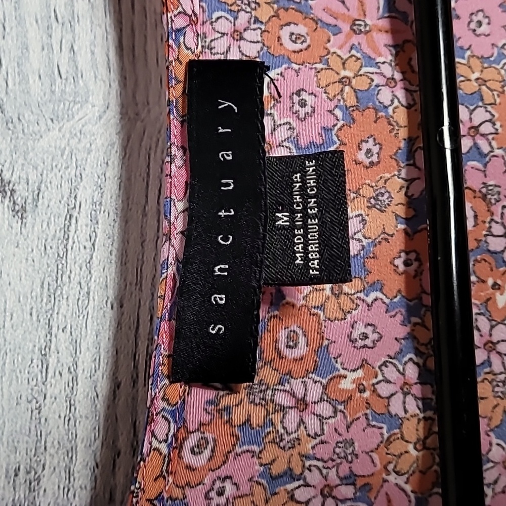 Sanctuary Floral Button Down Shirt Size Medium - Picture 4 of 8